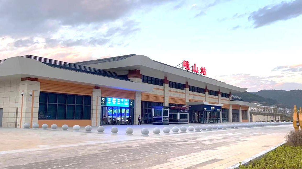 是三国共建“一带一路”合作的标志性工