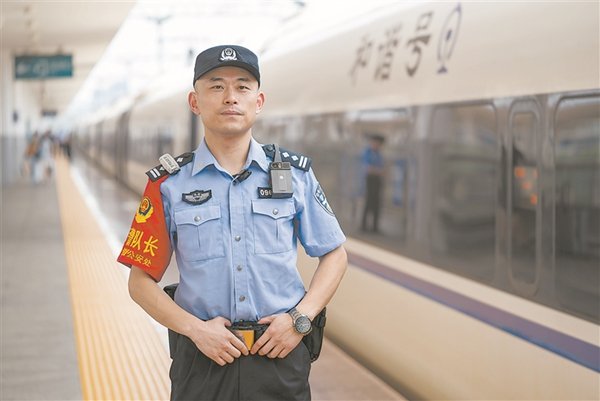 铁路工匠始终初心不改……