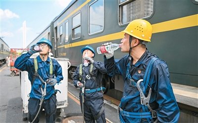 政绩观问题是一个根本性问题